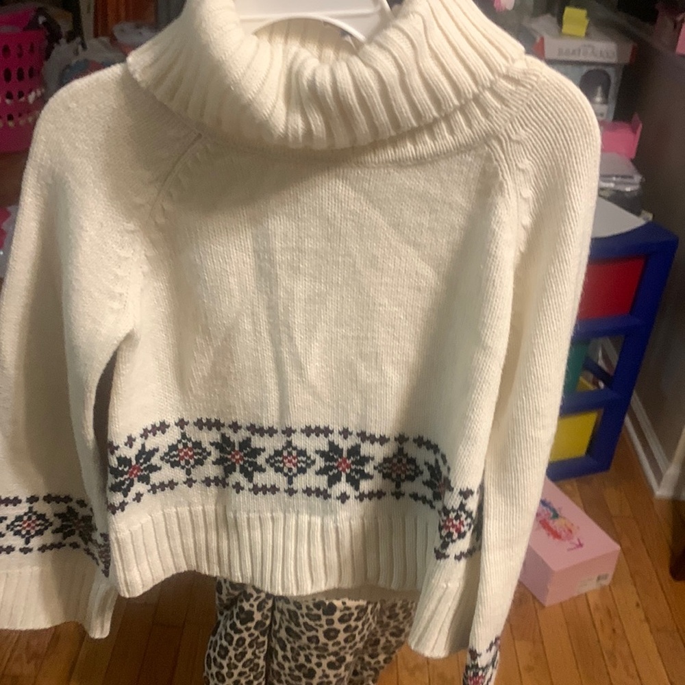 Gap girls sweater cowl neck so cute